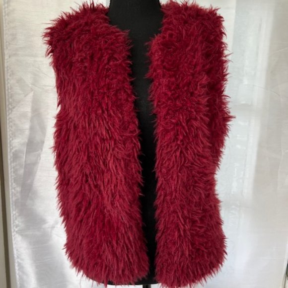 IOS Red Shaggy FAUX FUR VEST Women's Med - Picture 1 of 8